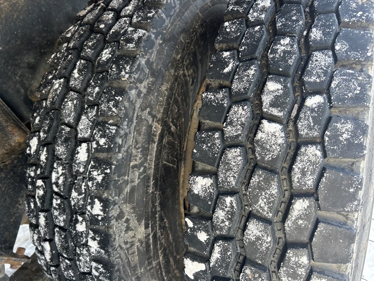 2005-international-7600-image-88