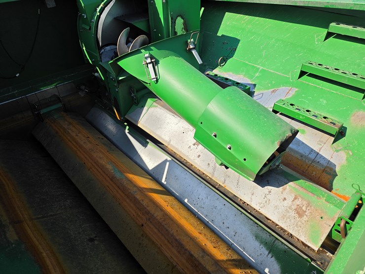 2006-john-deere-9560-sts-image-14