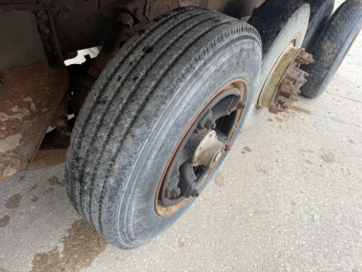 mack-dm688s-image-56