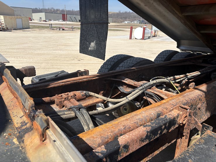 2006-international-7600-image-141