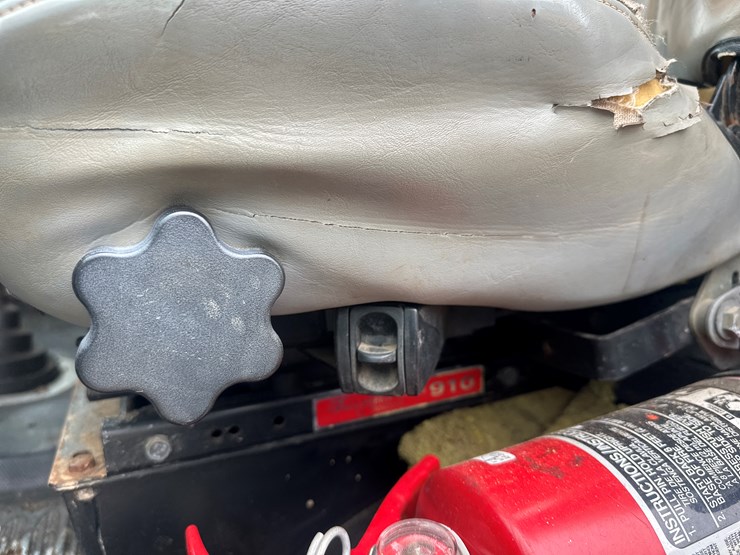 1998-massey-ferguson-8-image-51