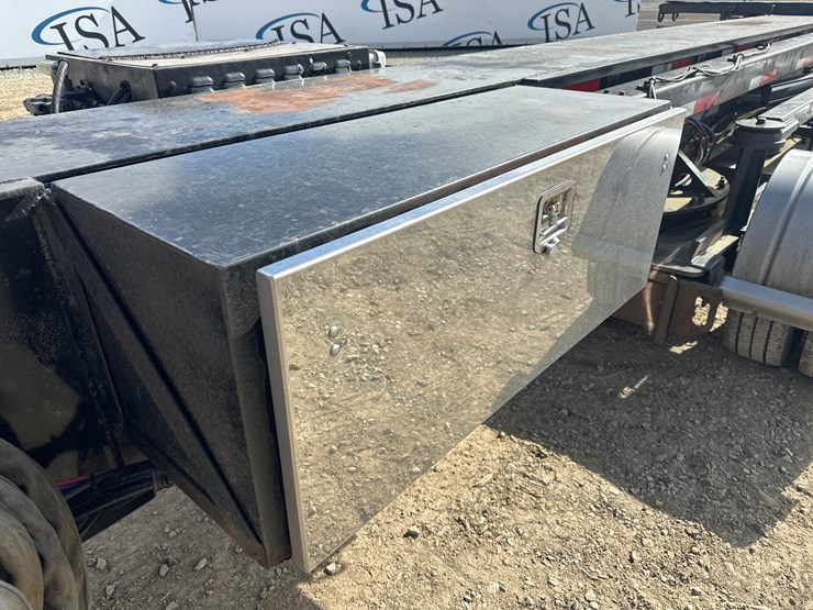 2010-massey-ferguson-8-image-60