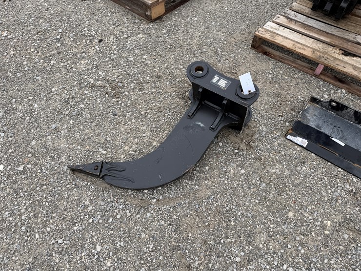 caterpillar-305-image-1