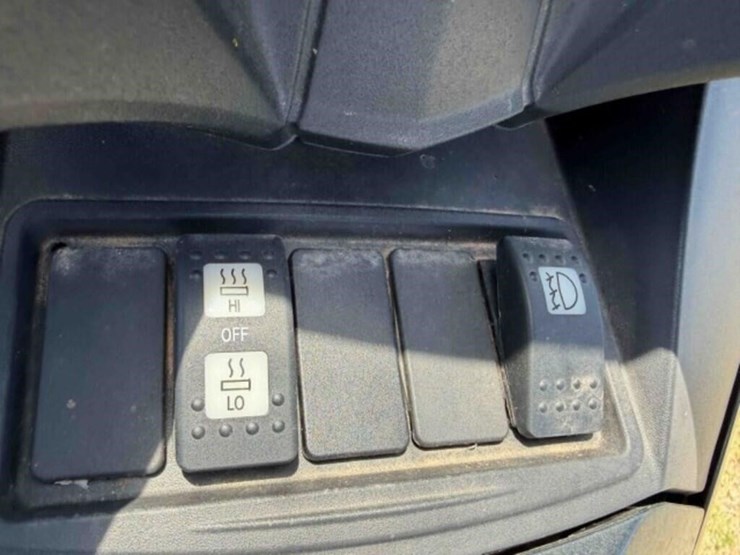 2018-can-am-spyder-rt-ltd-3-wheel-motorcycle-image-13