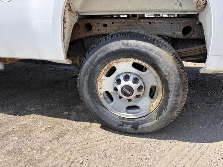 2012-gmc-sierra-2500-image-6