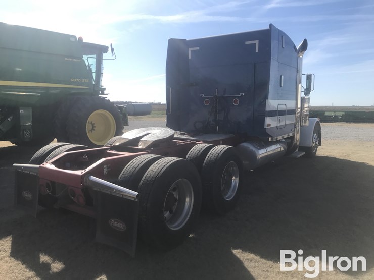 2001-peterbilt-379-image-5
