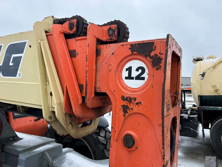 2006-jlg-g12-55a-image-16