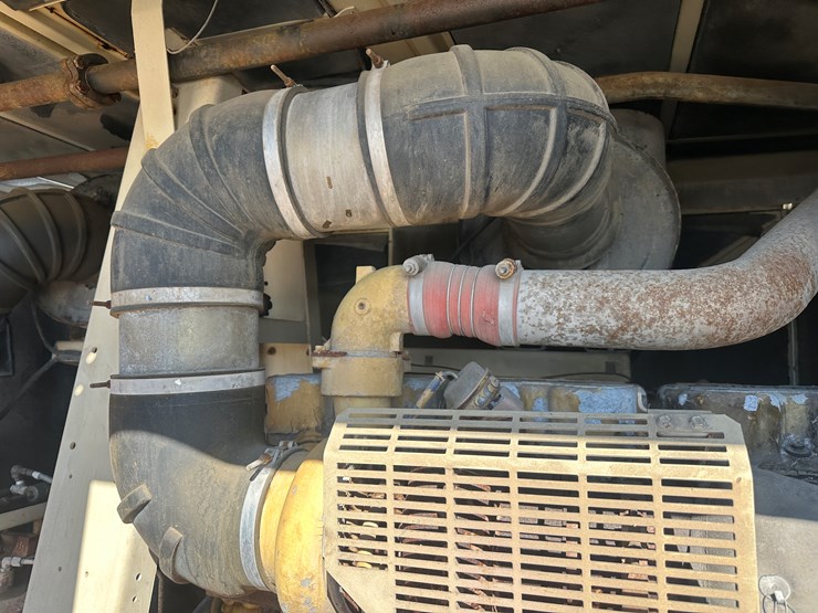 #60115-•-ingersoll-rand-1070-towable-air-compressor-image-38