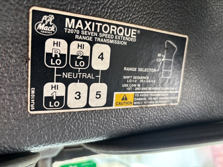 1999-mack-rd600-image-32