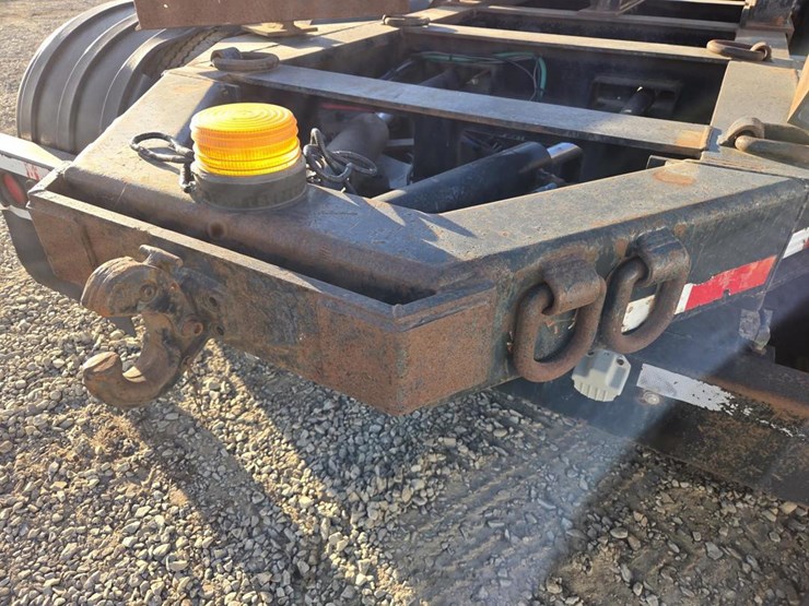 2006-massey-ferguson-8-image-37