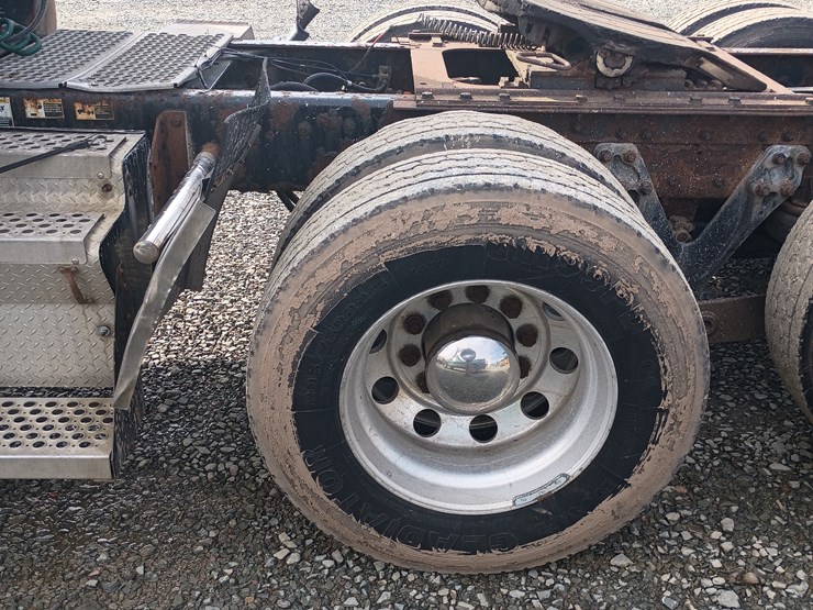 2002-kenworth-t600-image-80