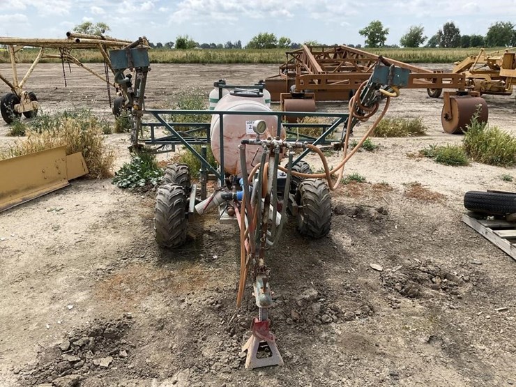 pbm-100g-poly-tank-pull-strip-sprayer,-30'-image-2