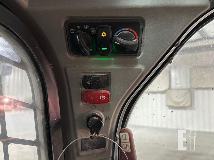 2023-caterpillar-259d3-image-19