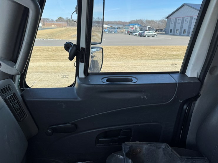 2014-international-4300-sba-image-33