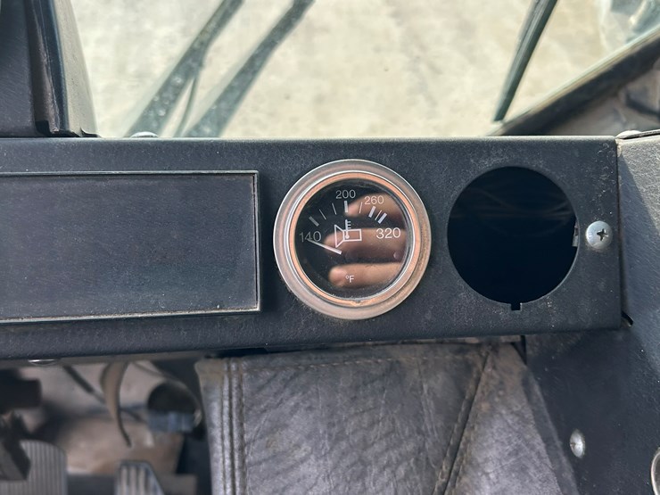 #2237-•-2006-mack-tri-axle-concrete-placement-truck-image-72