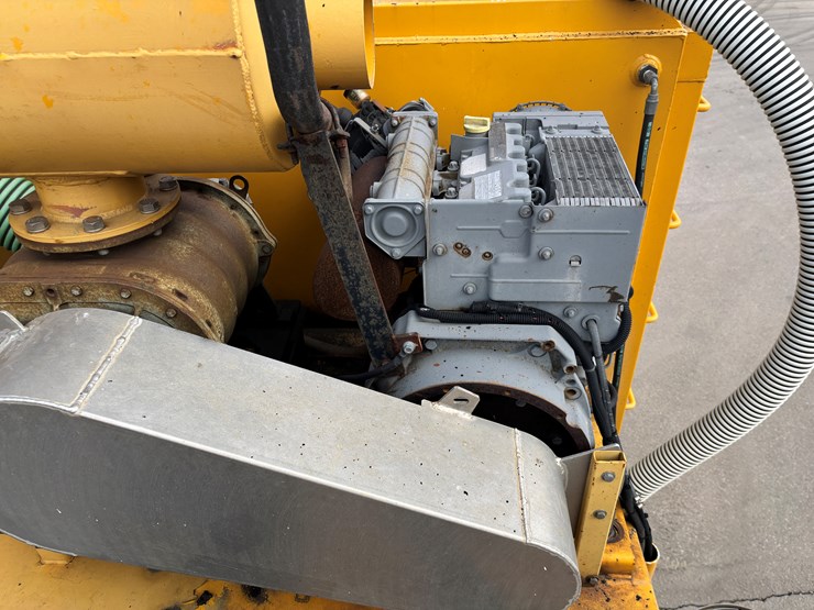 2005-gmc-t7500-image-50