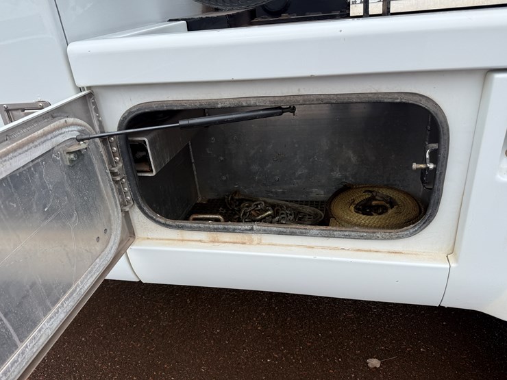 2018-ford-f550-image-15