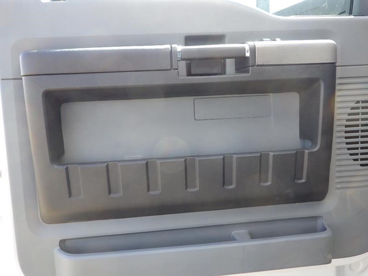 2016-ford-f650-xlt-image-30