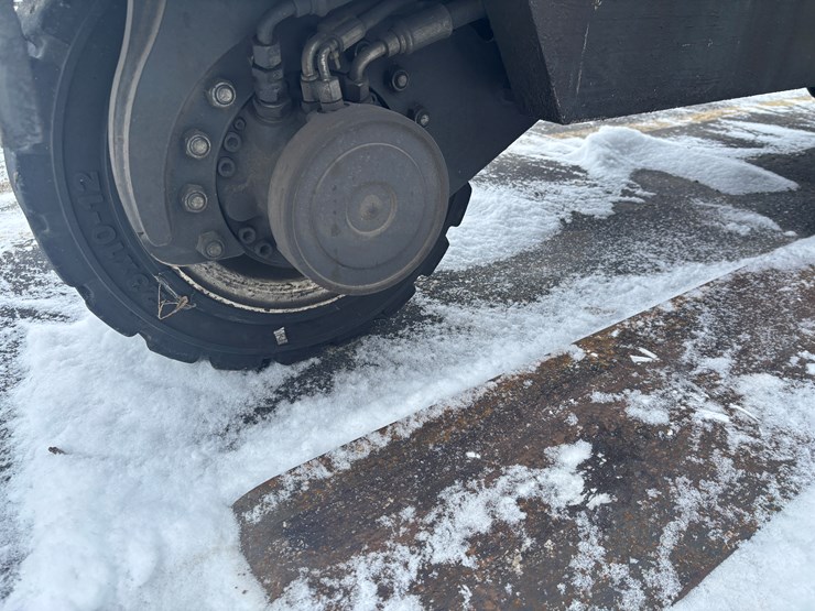 #1869-•-2012-combilift-cl-8011-multi-directional-forklift-image-66