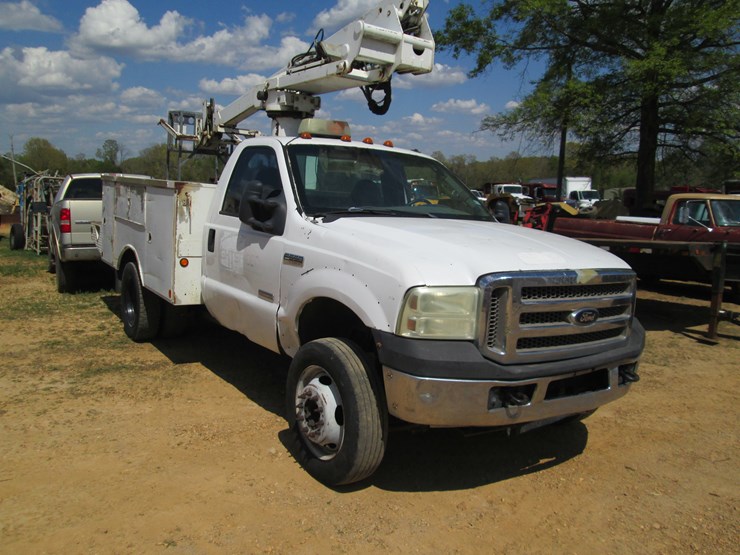 2007-ford-f550-image-2