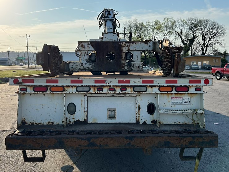 peterbilt-365-image-4