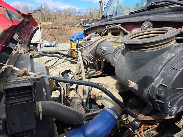 2005-massey-ferguson-8-image-53