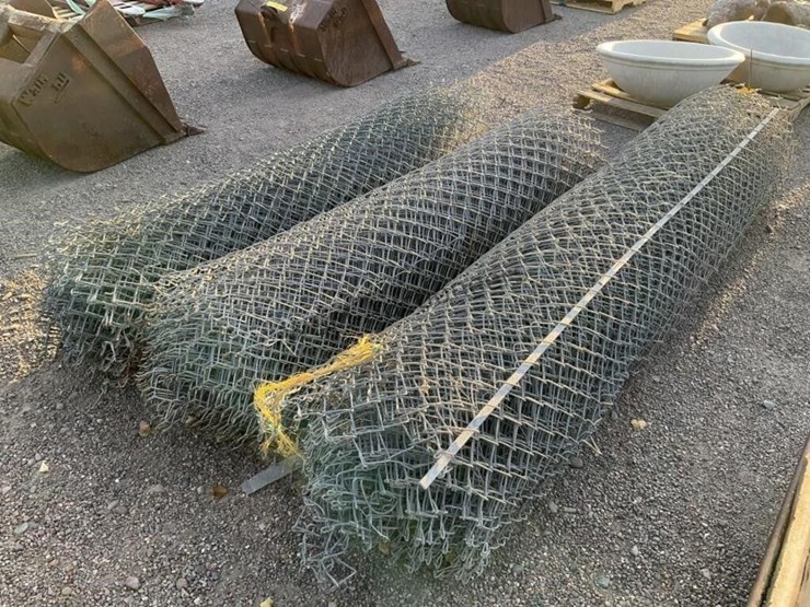 (3)-rolls-of-chainlink-image-3