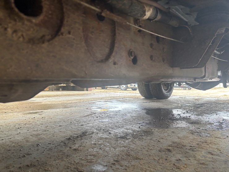 2013-chevrolet-3500-image-64