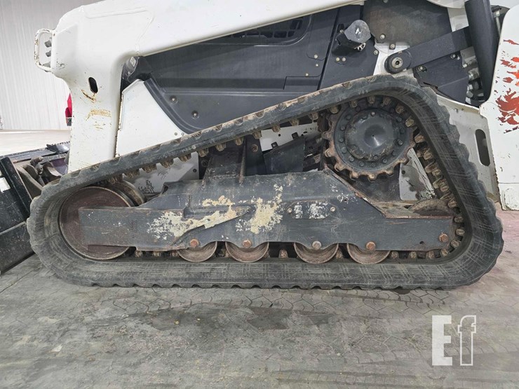2020-bobcat-t76-image-23