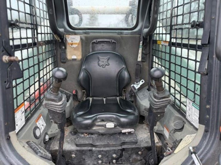 2016-bobcat-t750-image-21