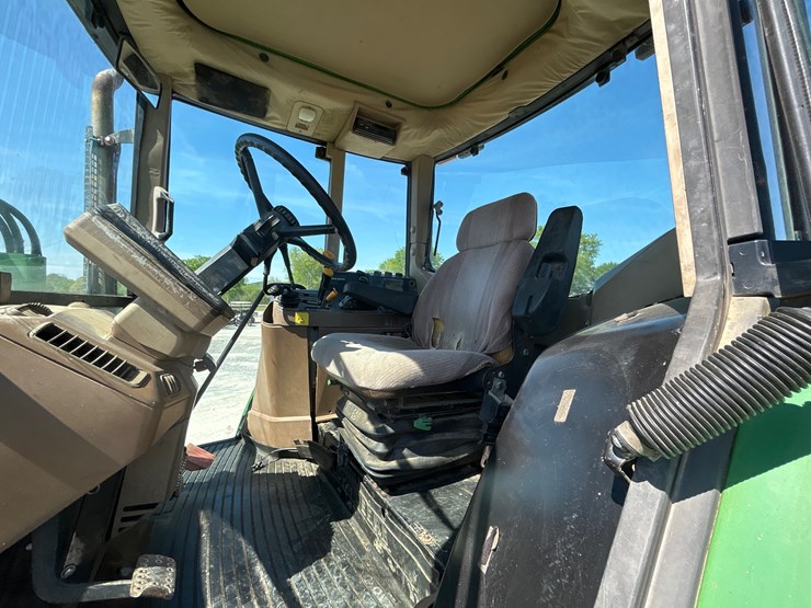 john-deere-6400-image-11