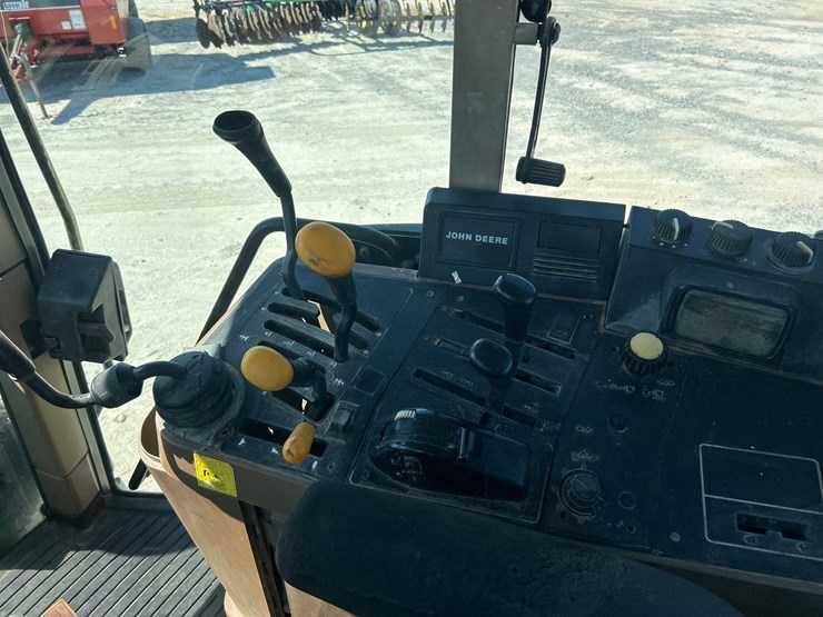 john-deere-6400-image-13