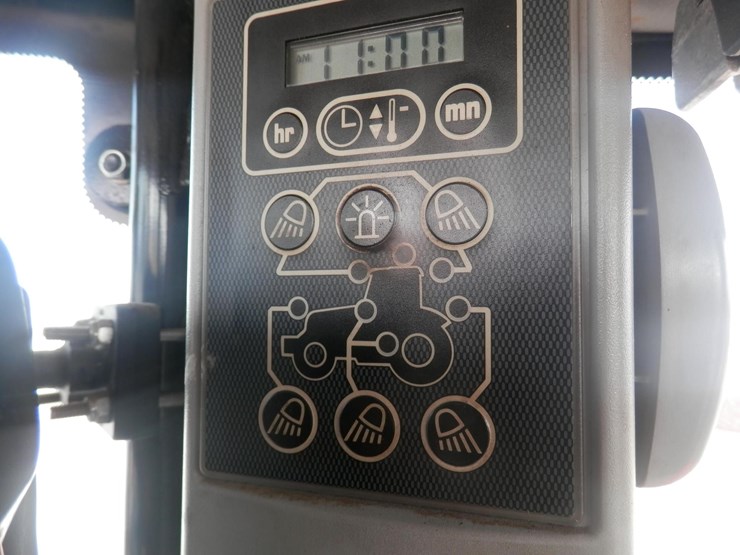 massey-ferguson-8450-image-13