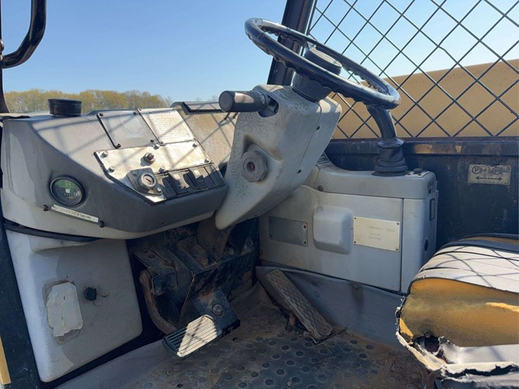 caterpillar-th63-image-7