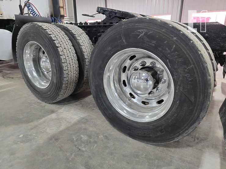 2003-kenworth-t800-image-23