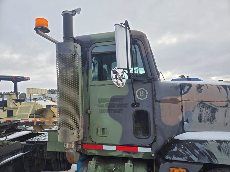 1992-massey-ferguson-8-image-13