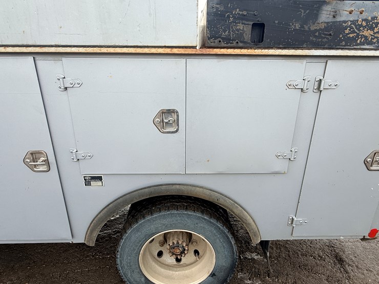 2004-caterpillar-c7-image-33