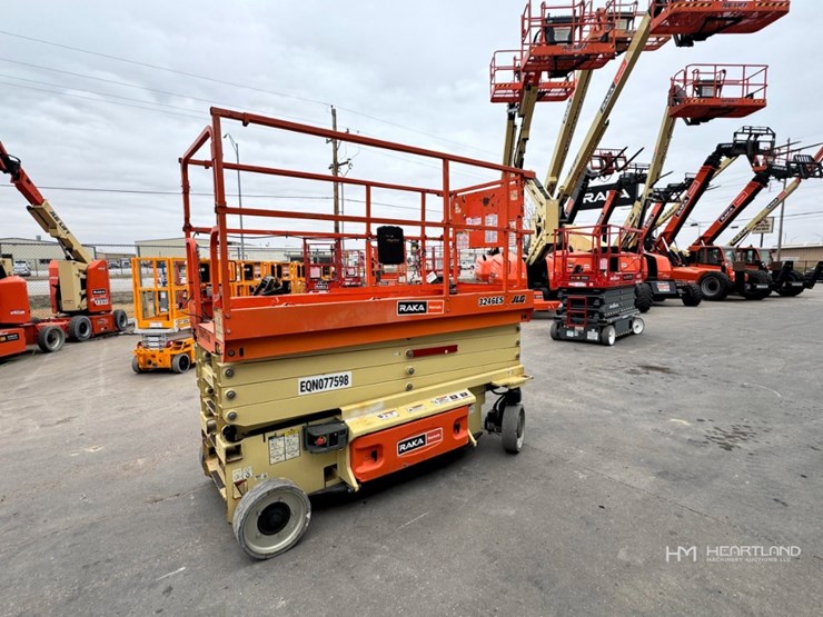 2018-jlg-3246es-image-5