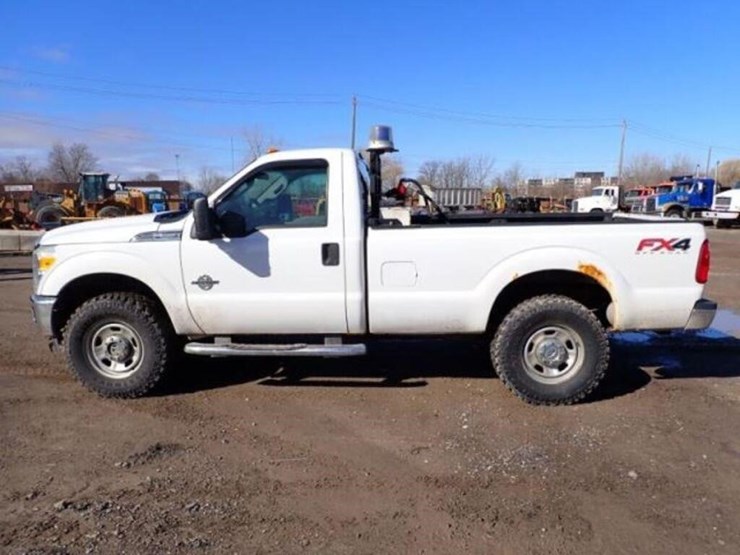 2016-ford-f350-xlt-image-8