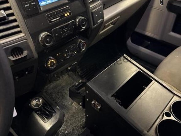 2017-ford-f350-image-21