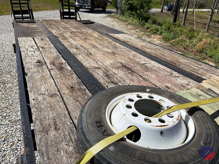 1998-cherokee-r20-20+5-dual-t/a-tag-trailer-image-16