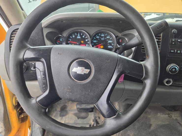 2008-chevrolet-2500-image-43