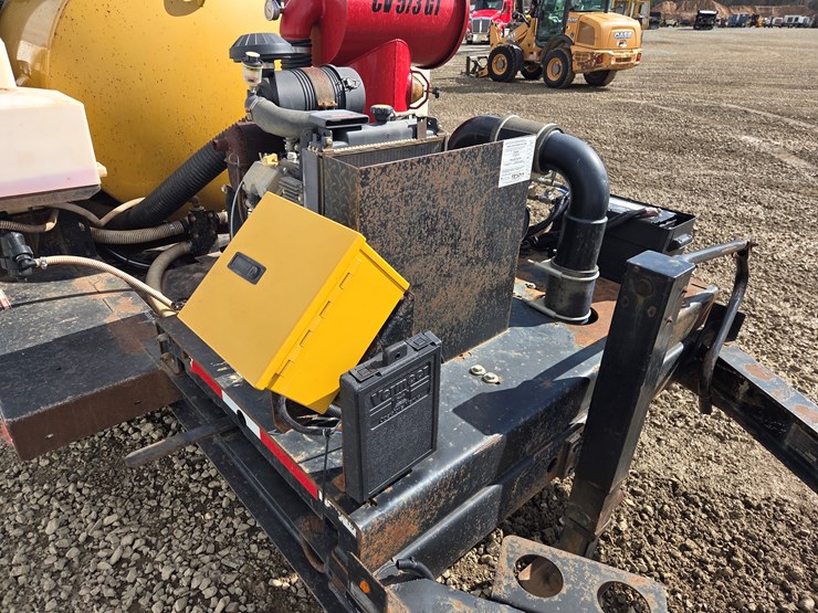 2019-massey-ferguson-8-image-11