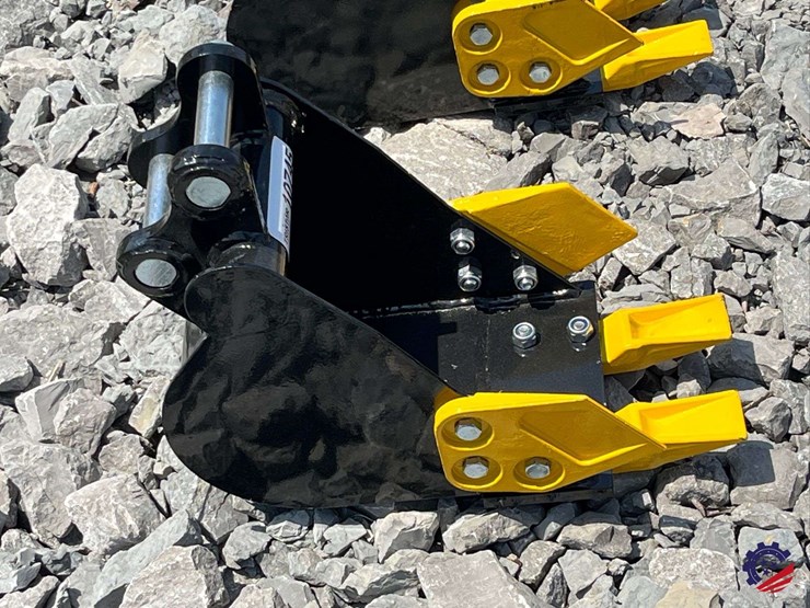 unused-2026-ce-8"-toothed-bucket-image-6