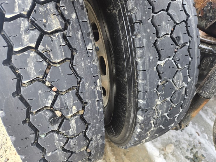 peterbilt-579-image-108