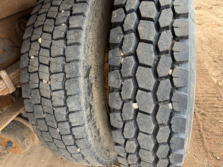 2007-international-durastar-4400-image-67