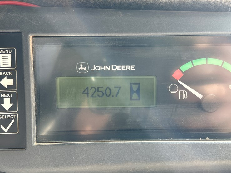 2020-deere-332g-image-47