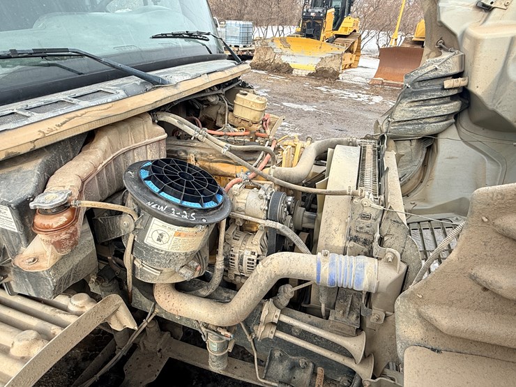 2004-caterpillar-c7-image-52