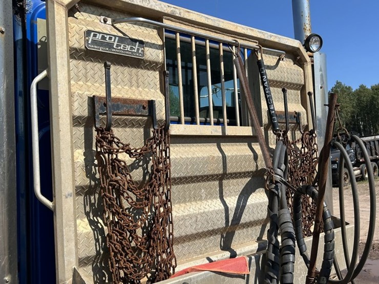 #1114-•-2005-western-star-tri-axle-heavy-haul-truck-tractor-image-30