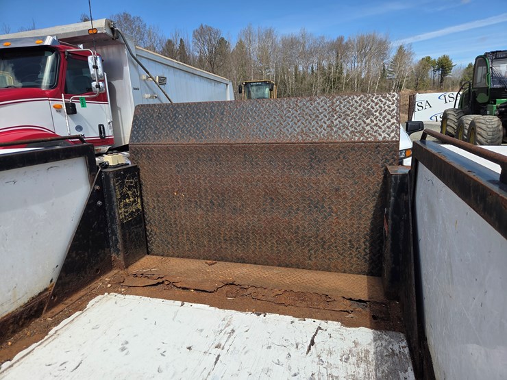 2003-chevrolet-3500-image-27